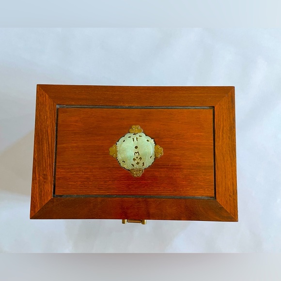 Vintage Jewelry Box Hong Kong Large Wood Carved Jade This Will Hold Everything! - Picture 14 of 14